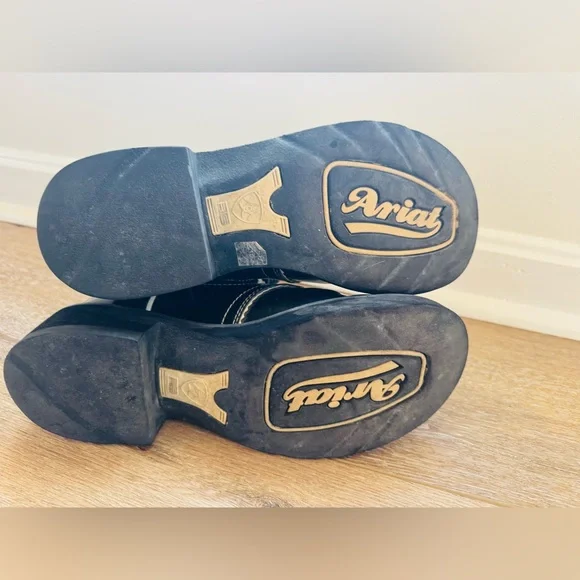 Ariat Women's Black Western
Patent Leather Boots Style
16803 - Size 8B - Picture 12 of 12